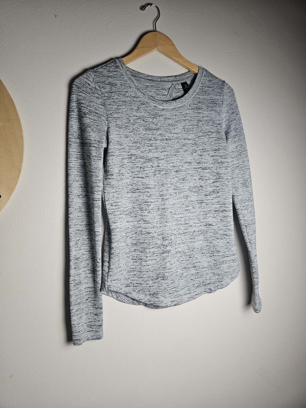 90 Degree By Reflex Heathered Light Gray Long Sleeve Top